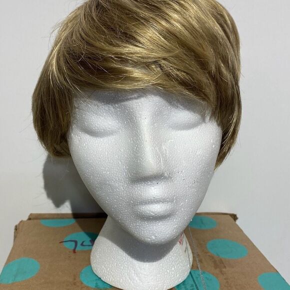Paula Young Women's A3271 Ronnie 14/26A Straight Layered Short Hair Wig NWT - Picture 1 of 6